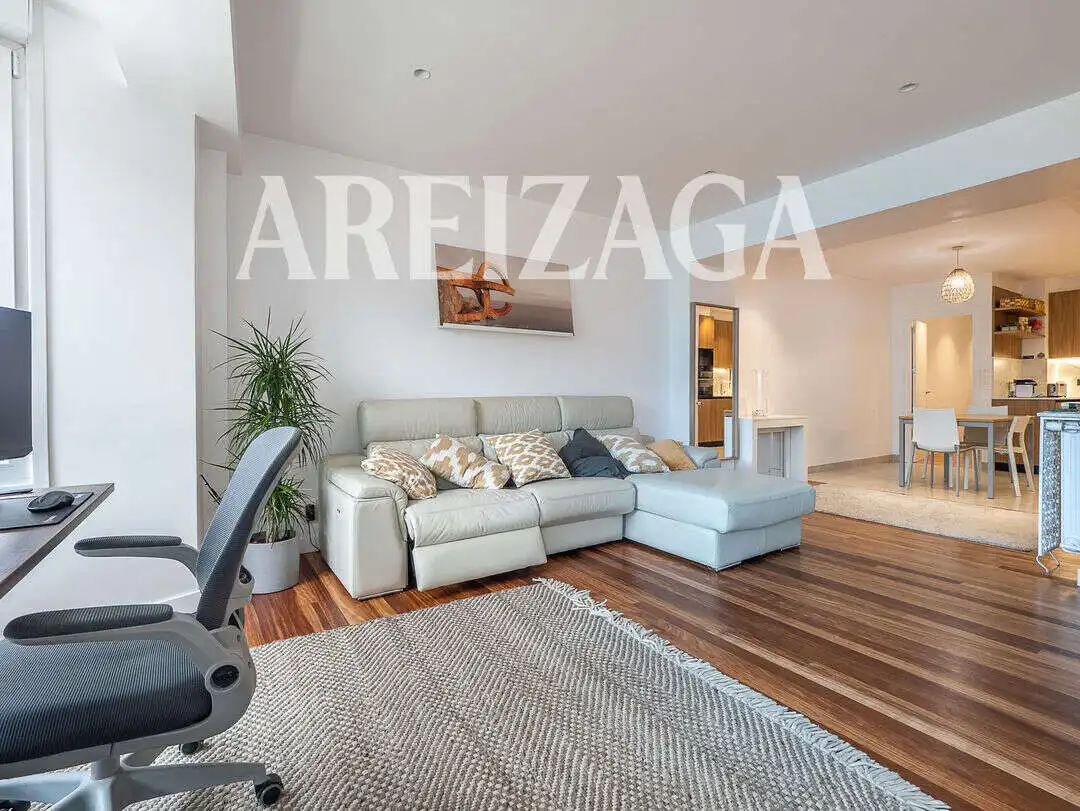 Sala de estar de Piso en venta en Donostia - San Sebastián  con Calefacción y Balcón