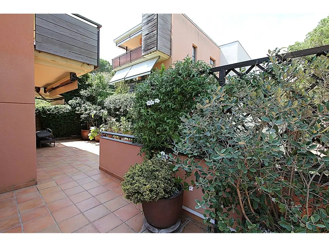 Garten von Wohnung zum Verkauf in Lloret de Mar mit Klimaanlage, Heizung und Privatgarten