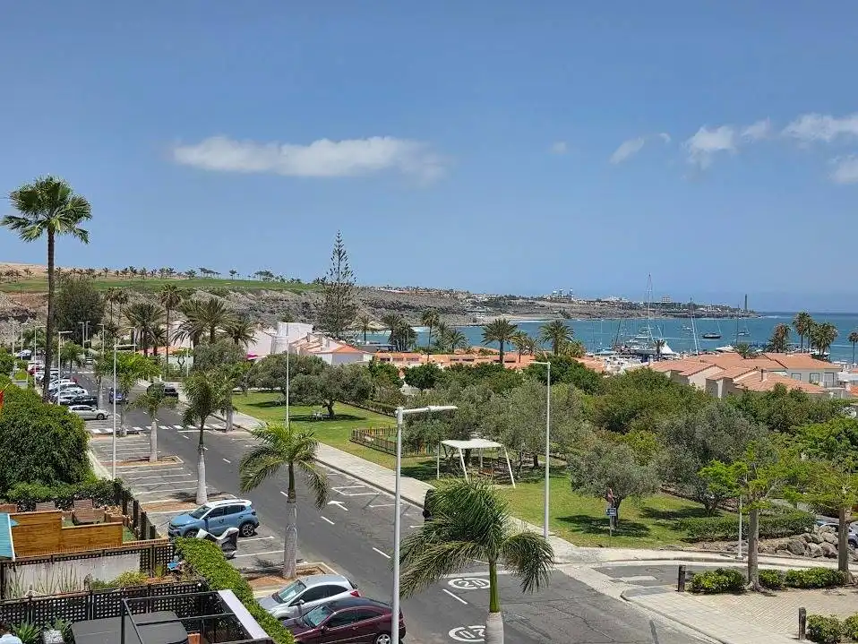 Außenansicht von Wohnungen zur Miete in San Bartolomé de Tirajana mit Klimaanlage, Privatgarten und Terrasse