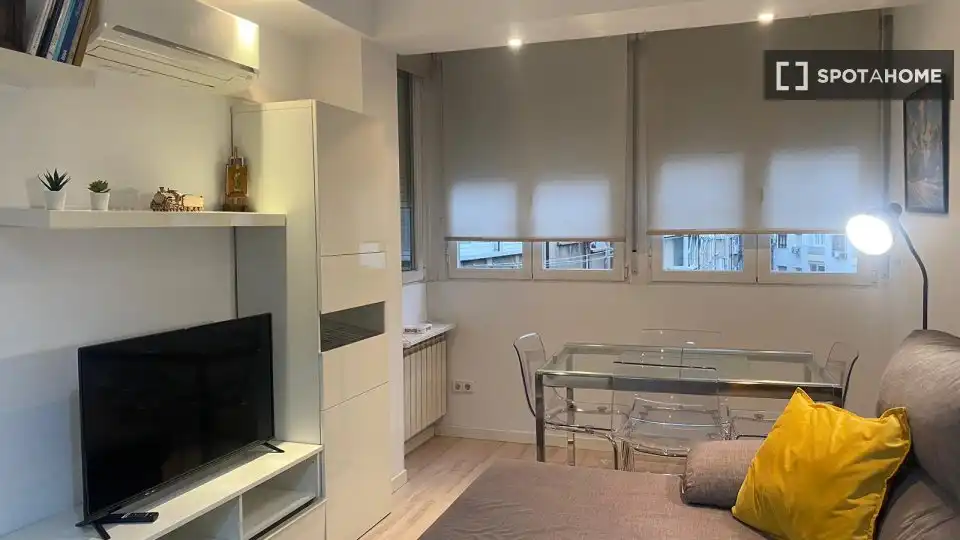 Flat for rent in Niño Jesús