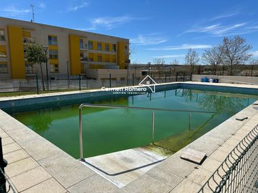 Flat with balcony for sale in San Bernardo - Carmelitas - Campus