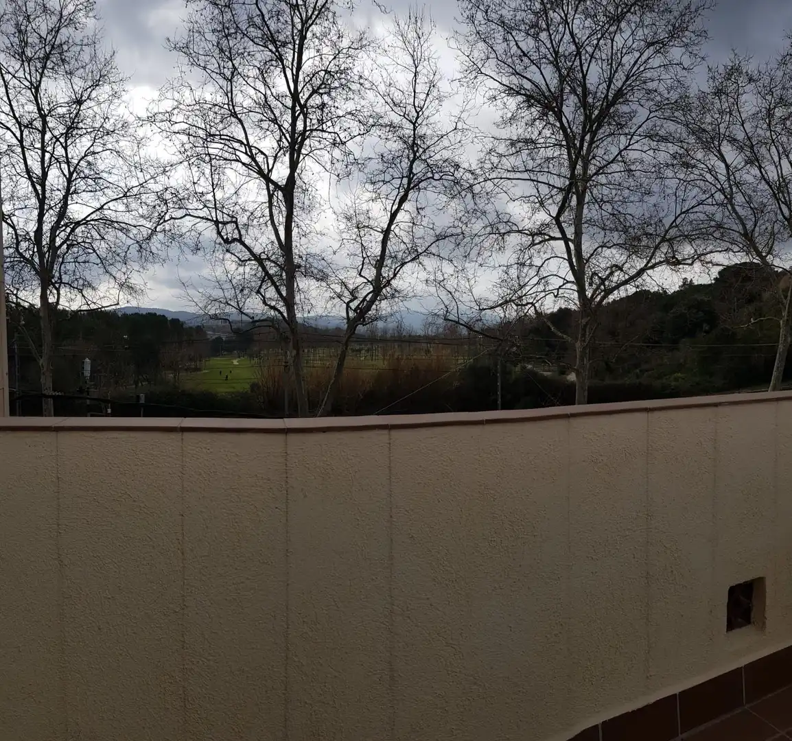 Terrasse von Einfamilien-Reihenhaus zum Verkauf in Cardedeu mit Privatgarten und Terrasse