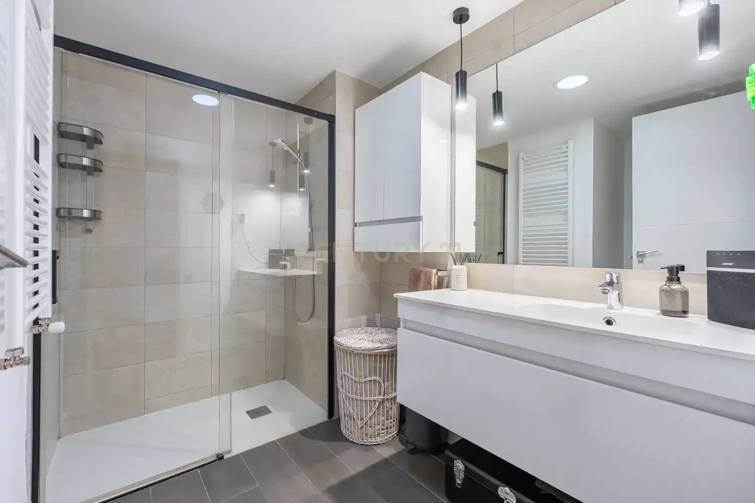 Baño de Apartamento en venta en Alcalá de Henares con Aire acondicionado, Trastero y Piscina comunitaria