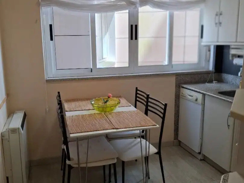 Küche von Wohnung zur Miete in Santiago de Compostela 