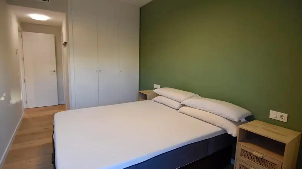 Schlafzimmer von Wohnung zur Miete in Domeny