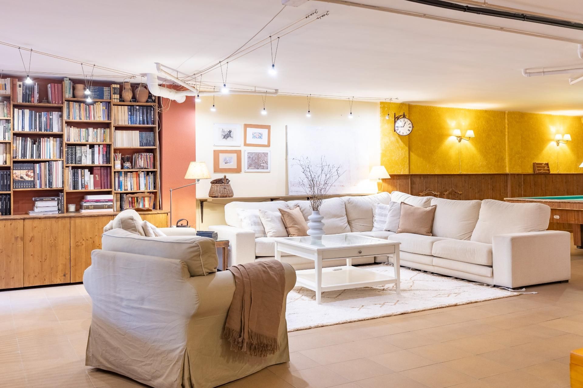 Sala d'estar de Dúplex en venda en Paterna amb Jardí privat, Terrassa i Balcó