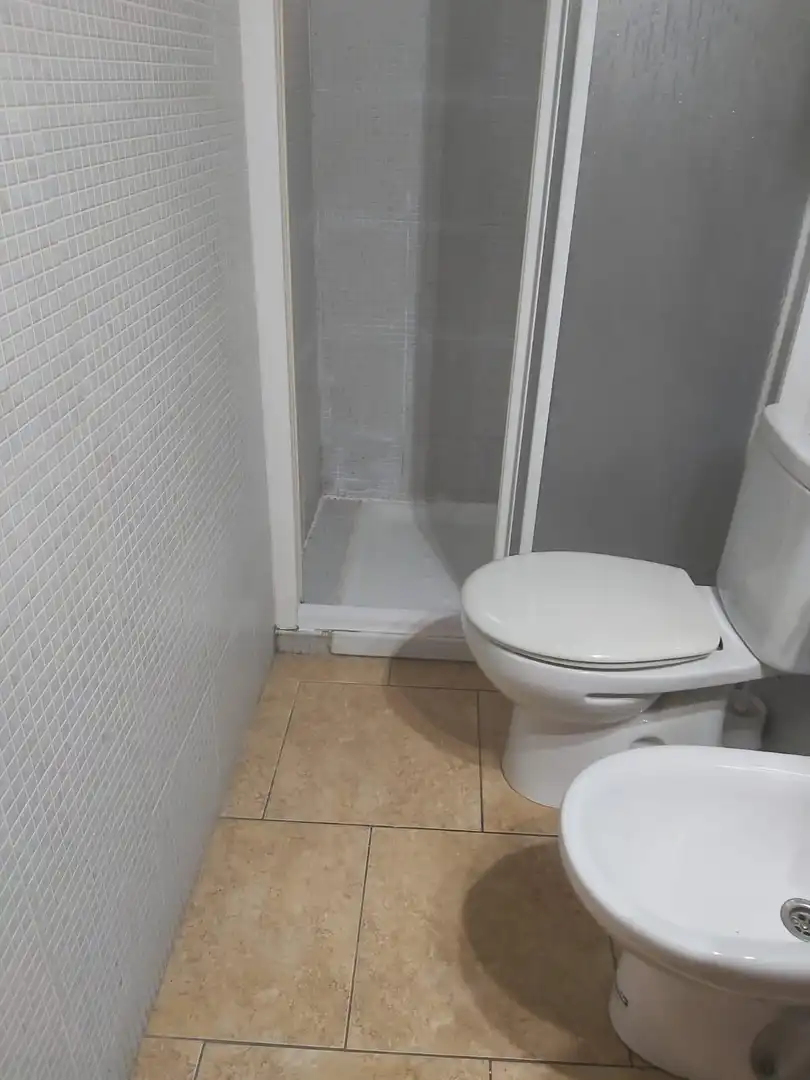 Bany de Pis en venda en Alicante / Alacant amb Moblat i Balcó
