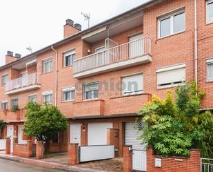 Exterior view of Single-family semi-detached for sale in Girona Capital  with Heating, Private garden and Terrace