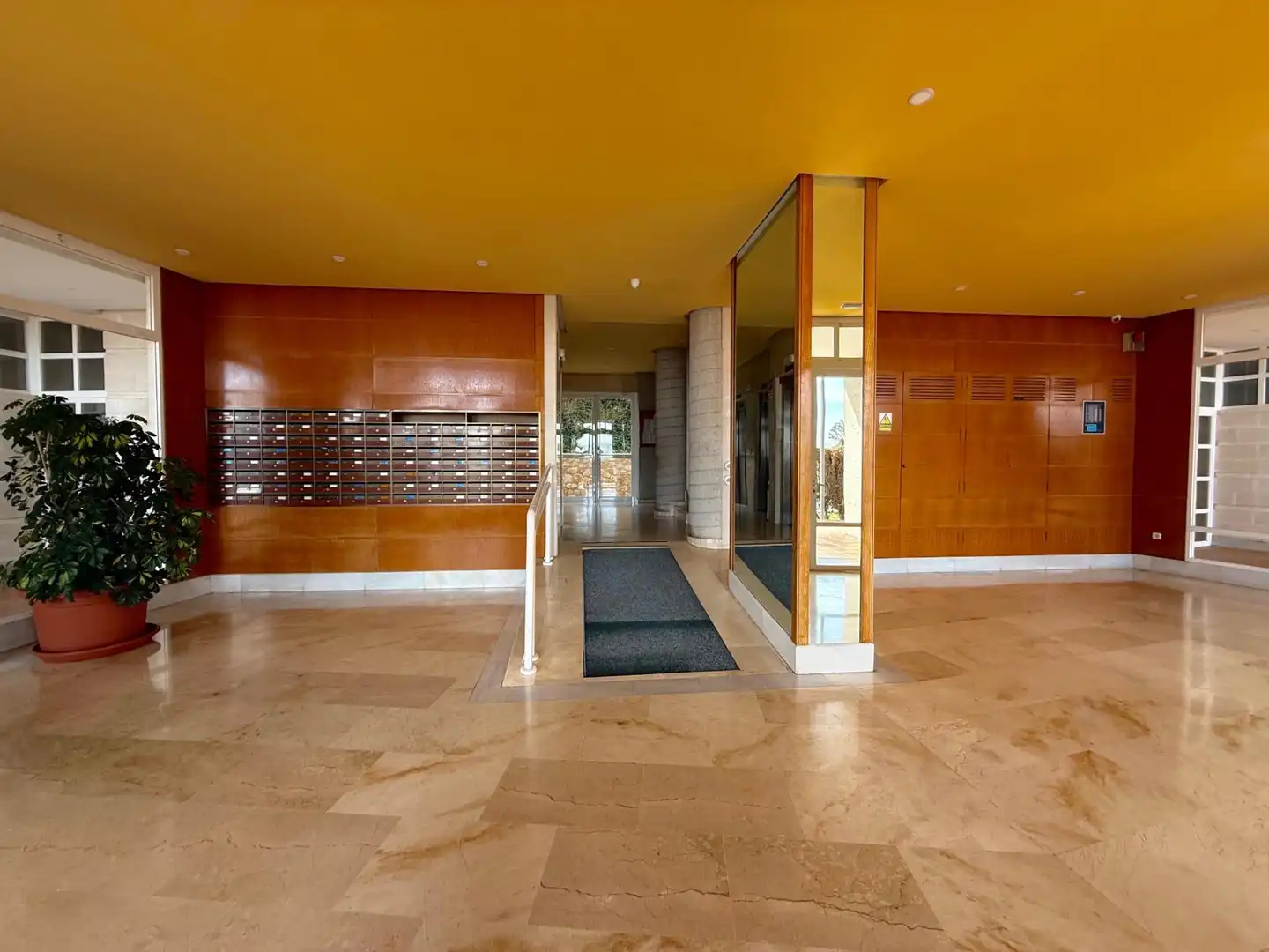 Apartamento en venta en Benidorm con Aire acondicionado, Jardín privado y Amueblado