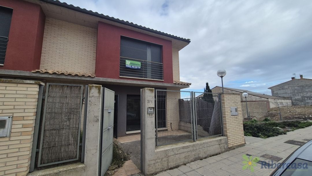 Casa adosada en venda a Calle Río Aragón, 31, Villafranca