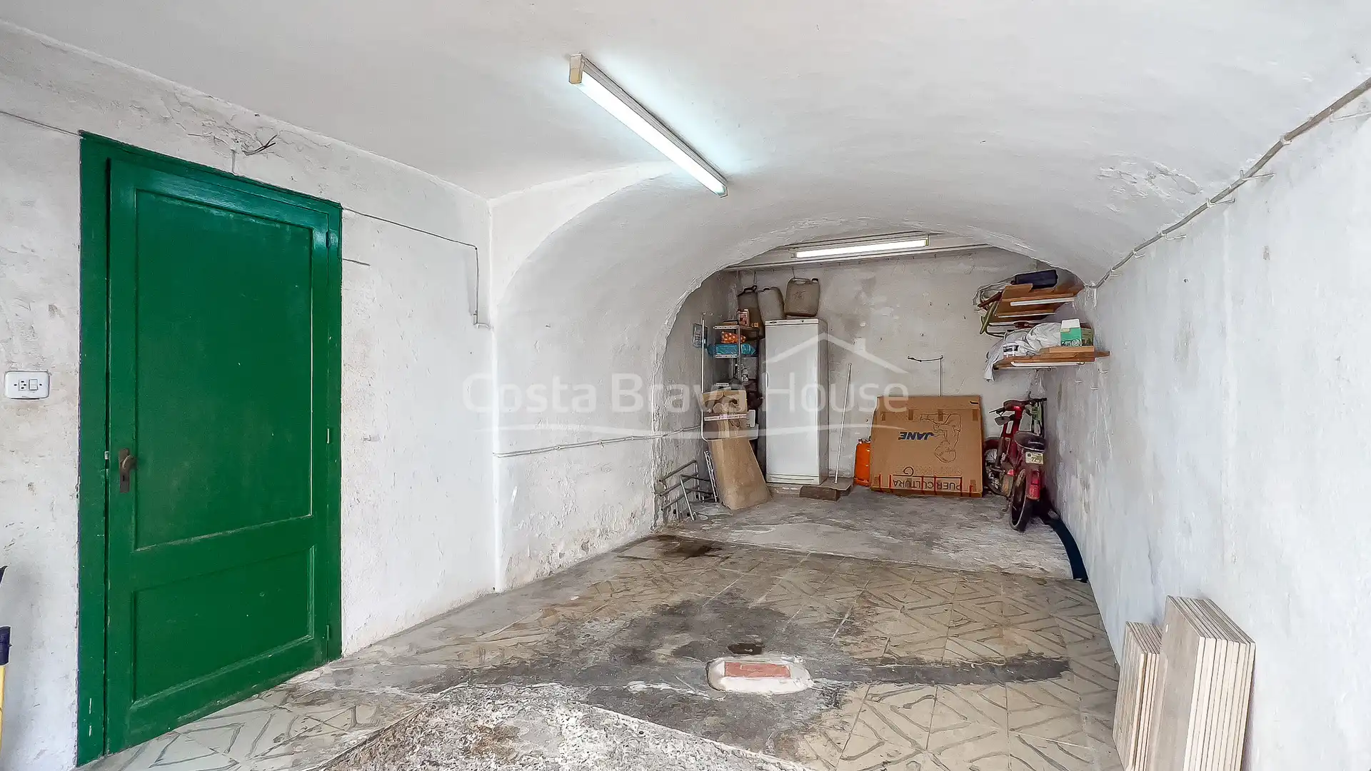 Country homes for sale in Begur  with Air Conditioner, Heating and Private garden