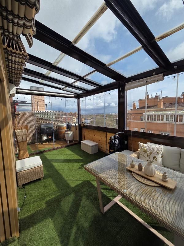 Terraza de Ático en venta en  Madrid Capital con Aire acondicionado, Calefacción y Jardín privado