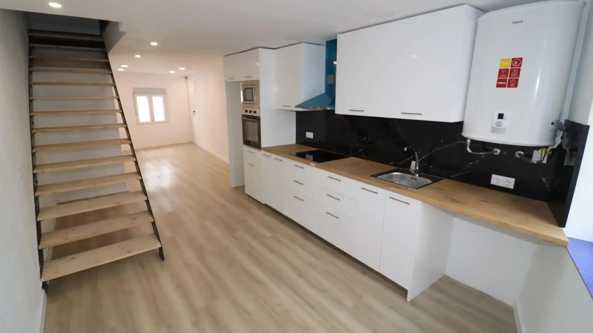 Cocina de Casa o chalet de alquiler en Alcanar con Parquet y Terraza