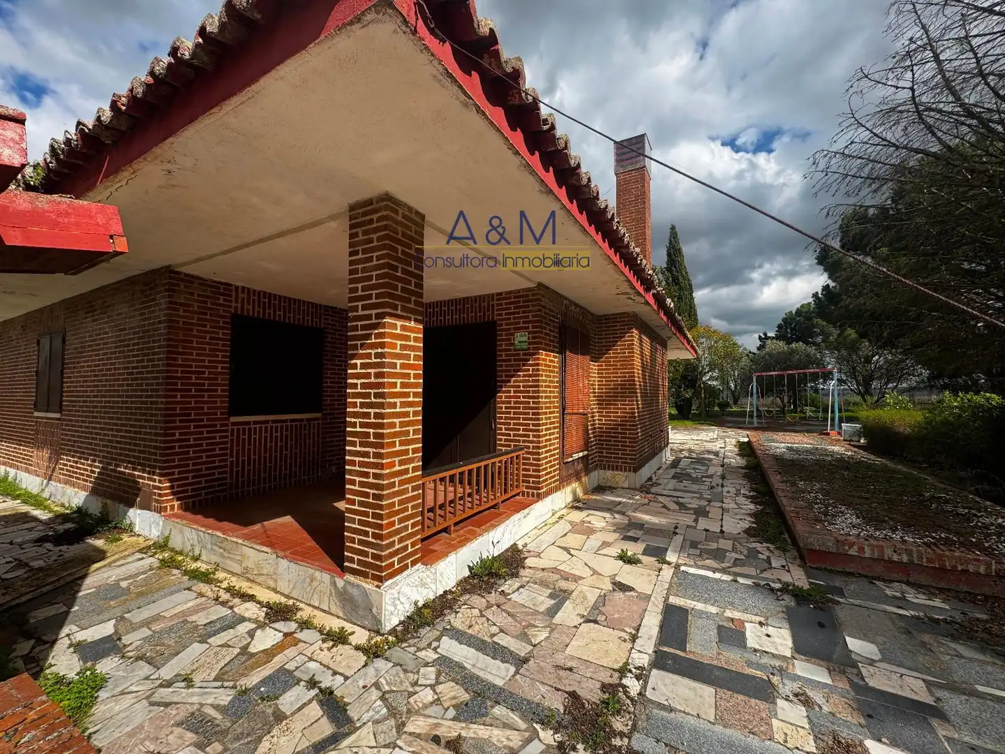 Vista exterior de Casa o chalet en venta en Trigueros del Valle con Calefacción y Jardín privado