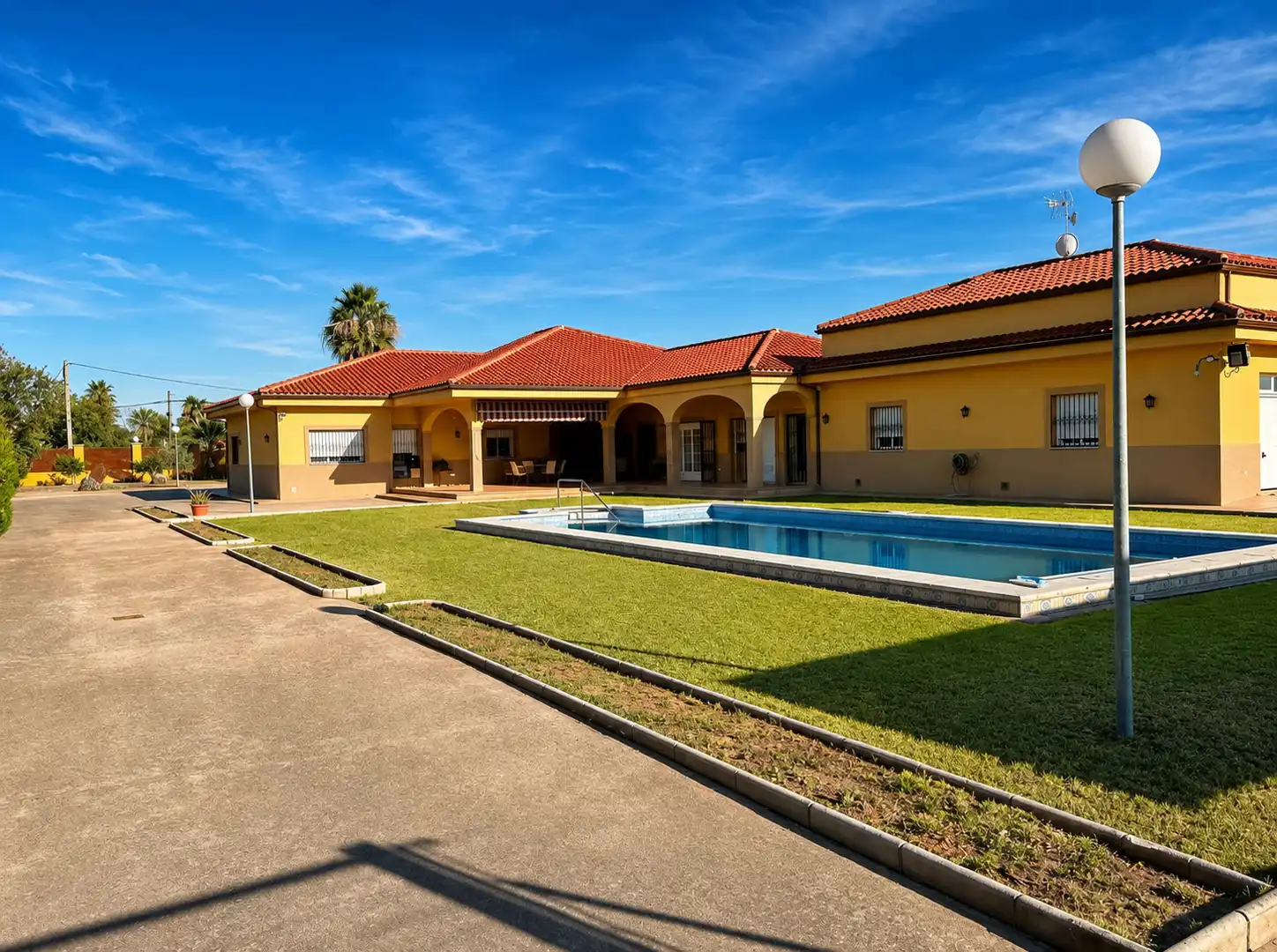 Villa mit Pool zum Verkauf in Don Benito