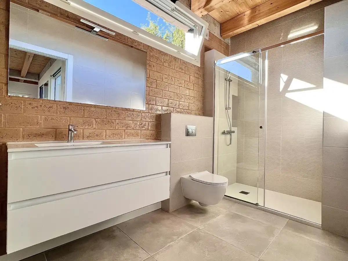 Bathroom of Houses for rent in Matadepera