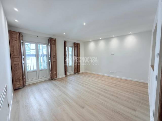 Piso en Alquiler en Sol