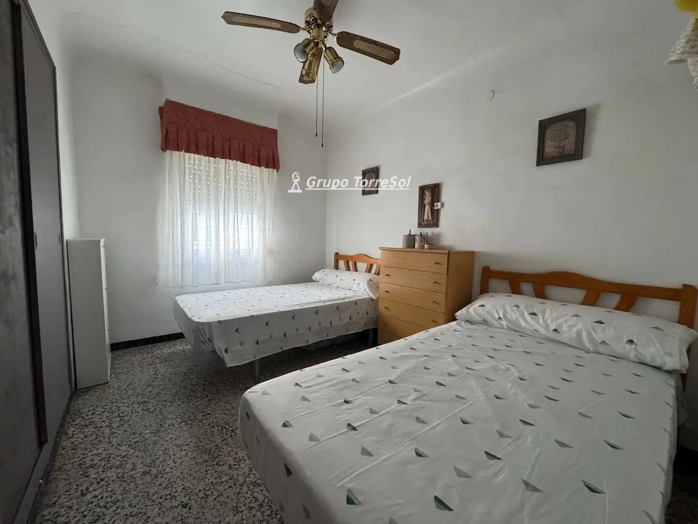 Schlafzimmer von Dachboden zum Verkauf in Santa Pola mit Terrasse