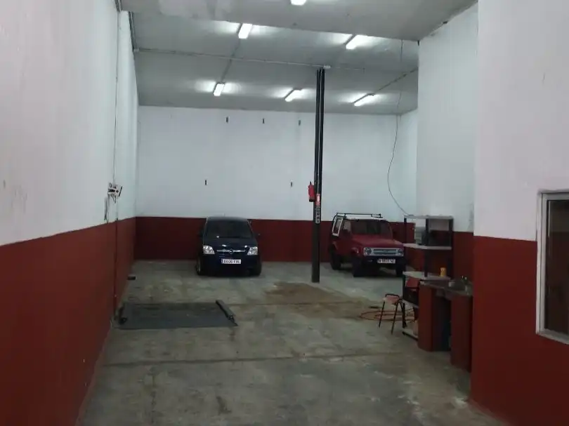 Parking de Local de alquiler en Cabrero