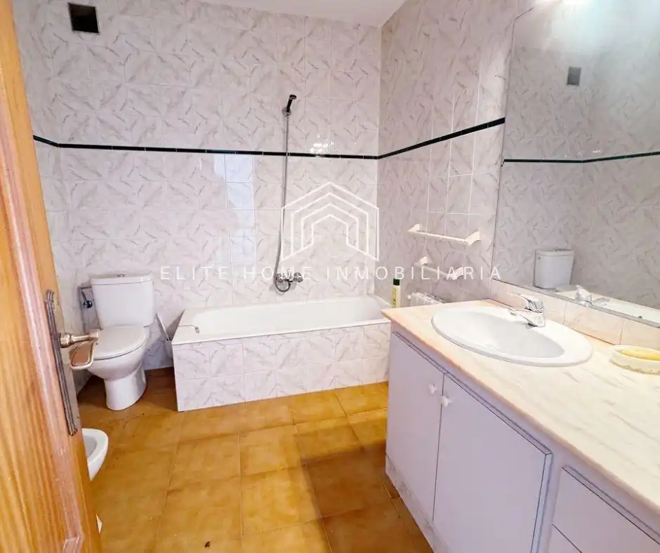 Bathroom of Houses for rent in Benicasim / Benicàssim  with Storage room and Balcony