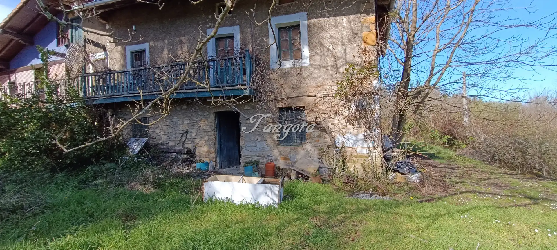 Vista exterior de Finca rústica en venda en Morga amb Jardí privat i Balcó