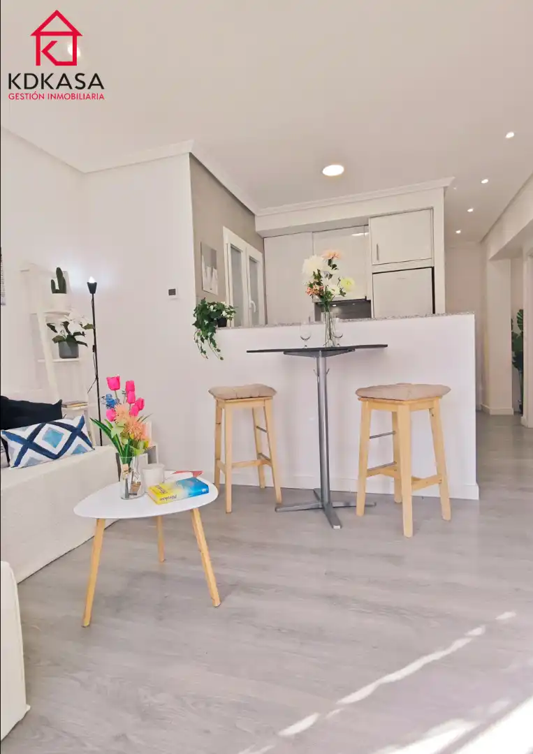 Comedor de Piso en venta en Madrid con Calefacción, Horno y Lavadora