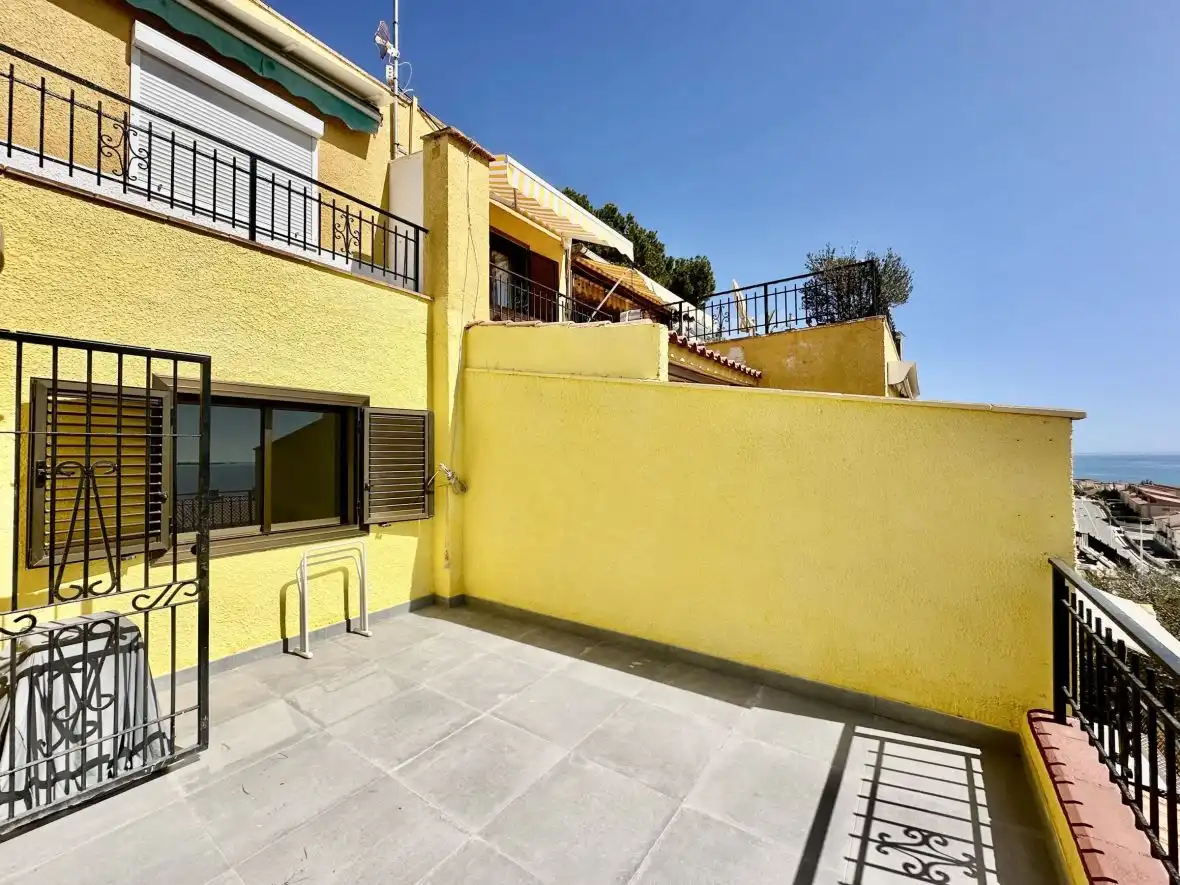 Vista exterior de Apartament en venda en Santa Pola amb Calefacció i Terrassa