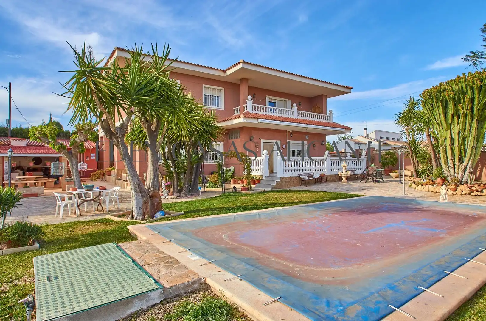 Vista exterior de Casa o chalet en venta en Mutxamel con Aire acondicionado, Jardín privado y Terraza