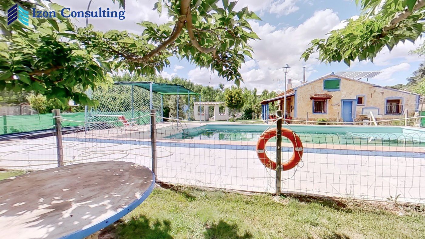 Swimming pool of Country house for sale in Robledo  with Air Conditioner, Heating and Private garden