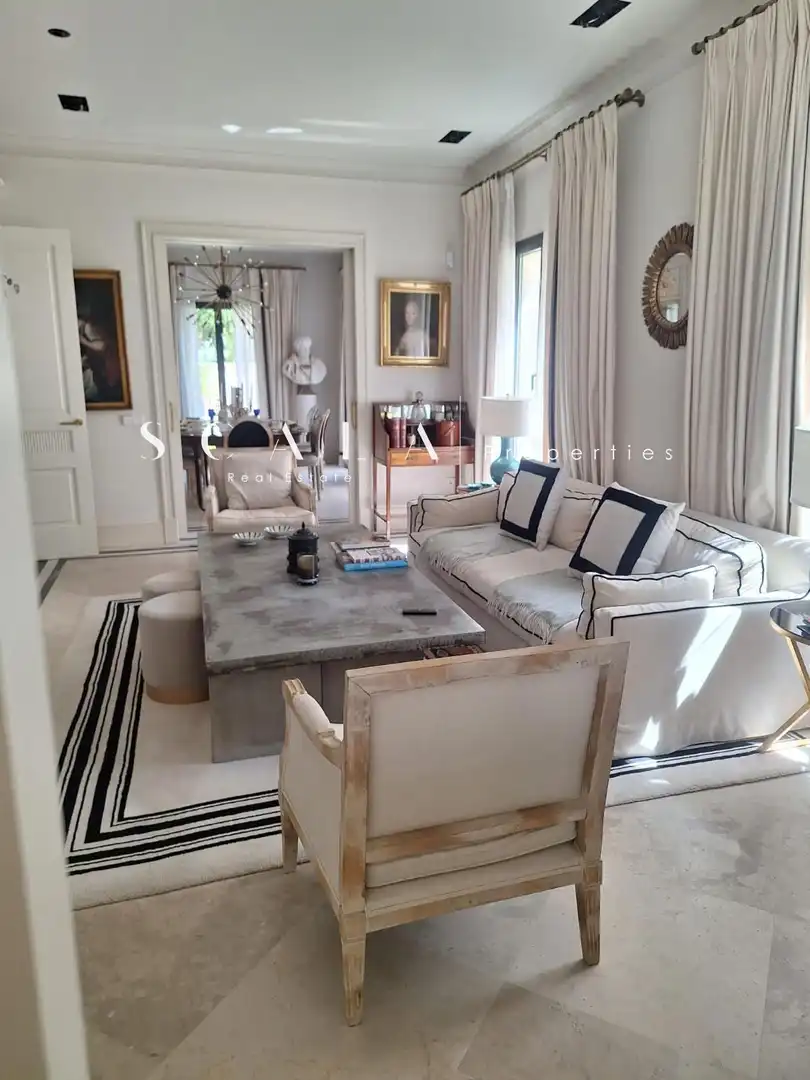 Sala d'estar de Dúplex de lloguer en Madrid amb Aire condicionat, Calefacció i Jardí privat