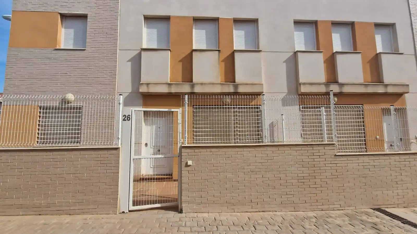 Vista exterior de Casa o chalet en venta en Almería con Aire acondicionado y Piscina comunitaria
