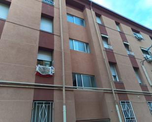 Vista exterior de Pis en venda en Badalona amb Calefacció