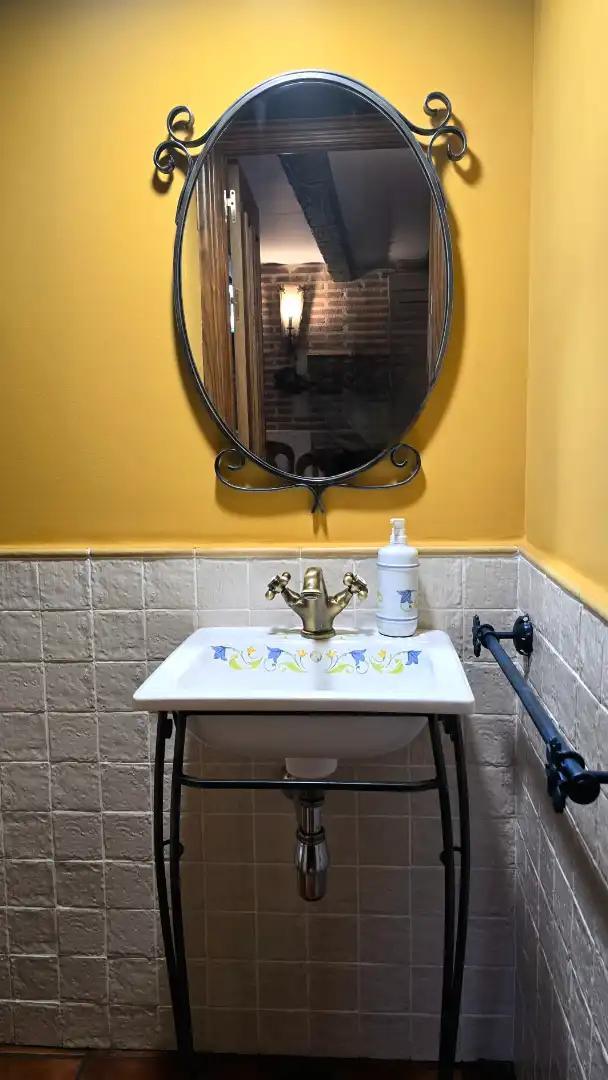 Baño de Casa adosada en venta en Alcalá de Henares con Aire acondicionado, Calefacción y Jardín privado