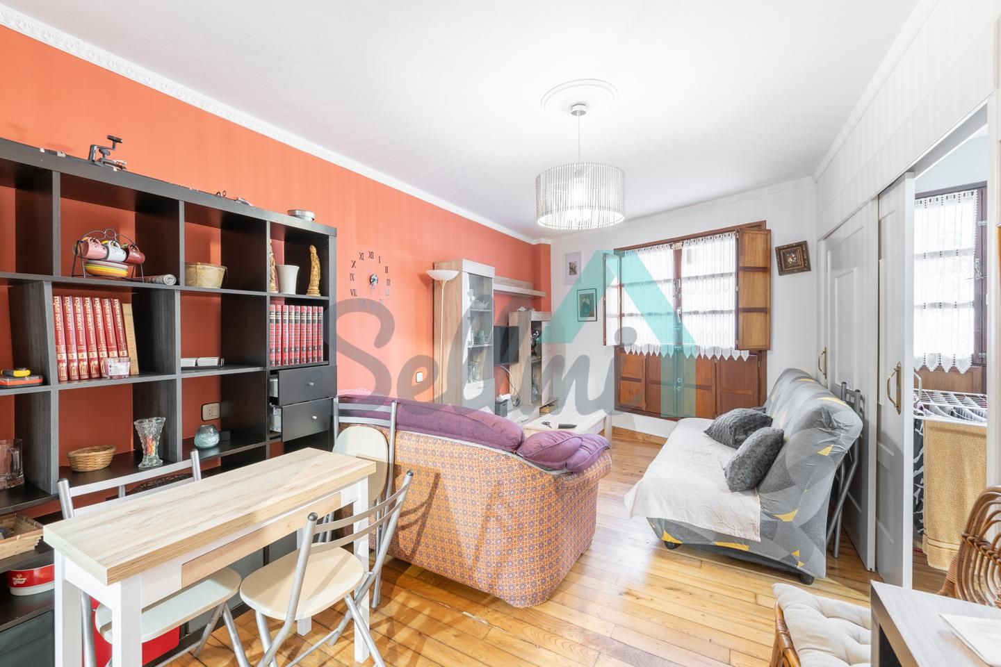 Living room of Planta baja to rent in Llanes  with Parquet flooring and Furnished