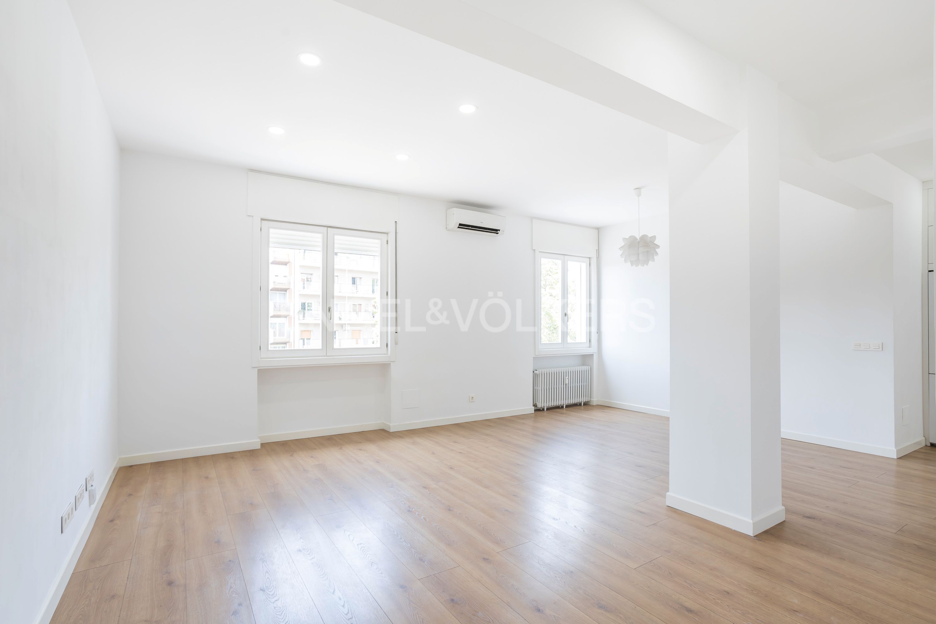 Sala d'estar de Apartament de lloguer en  Madrid Capital amb Aire condicionat i Calefacció