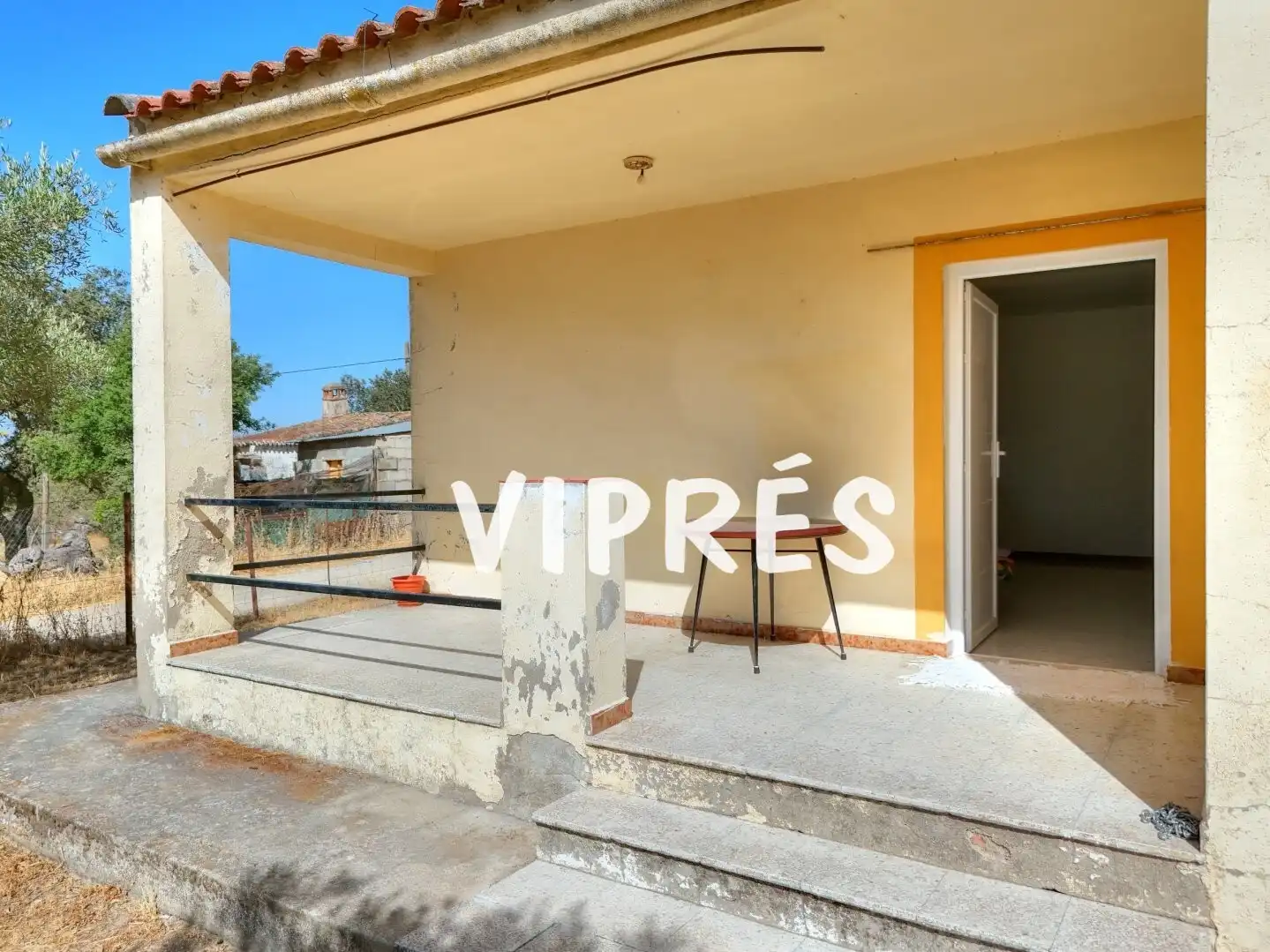 Vista exterior de Casa o chalet en venta en Arroyo de la Luz con Trastero