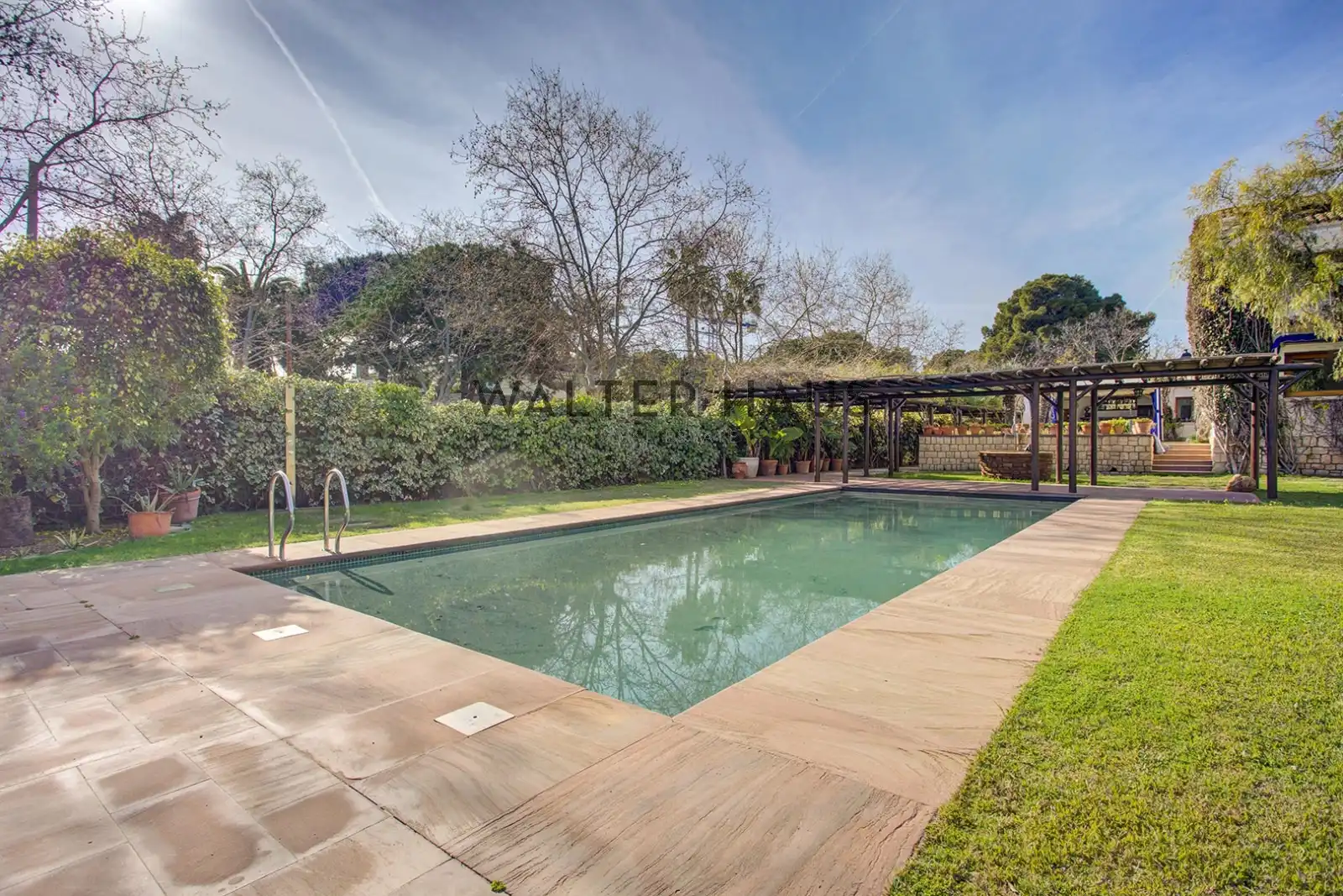 Schwimmbecken von Haus oder Chalet zum Verkauf in Sitges mit Klimaanlage, Heizung und Privatgarten