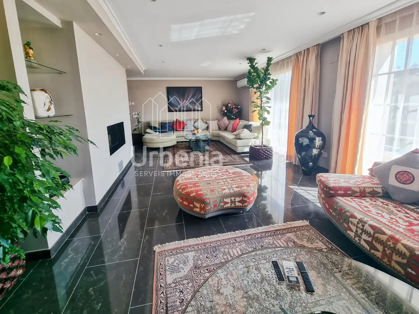 Living room of Houses for sale in Sant Andreu de Llavaneres  with Air Conditioner, Heating and Swimming Pool