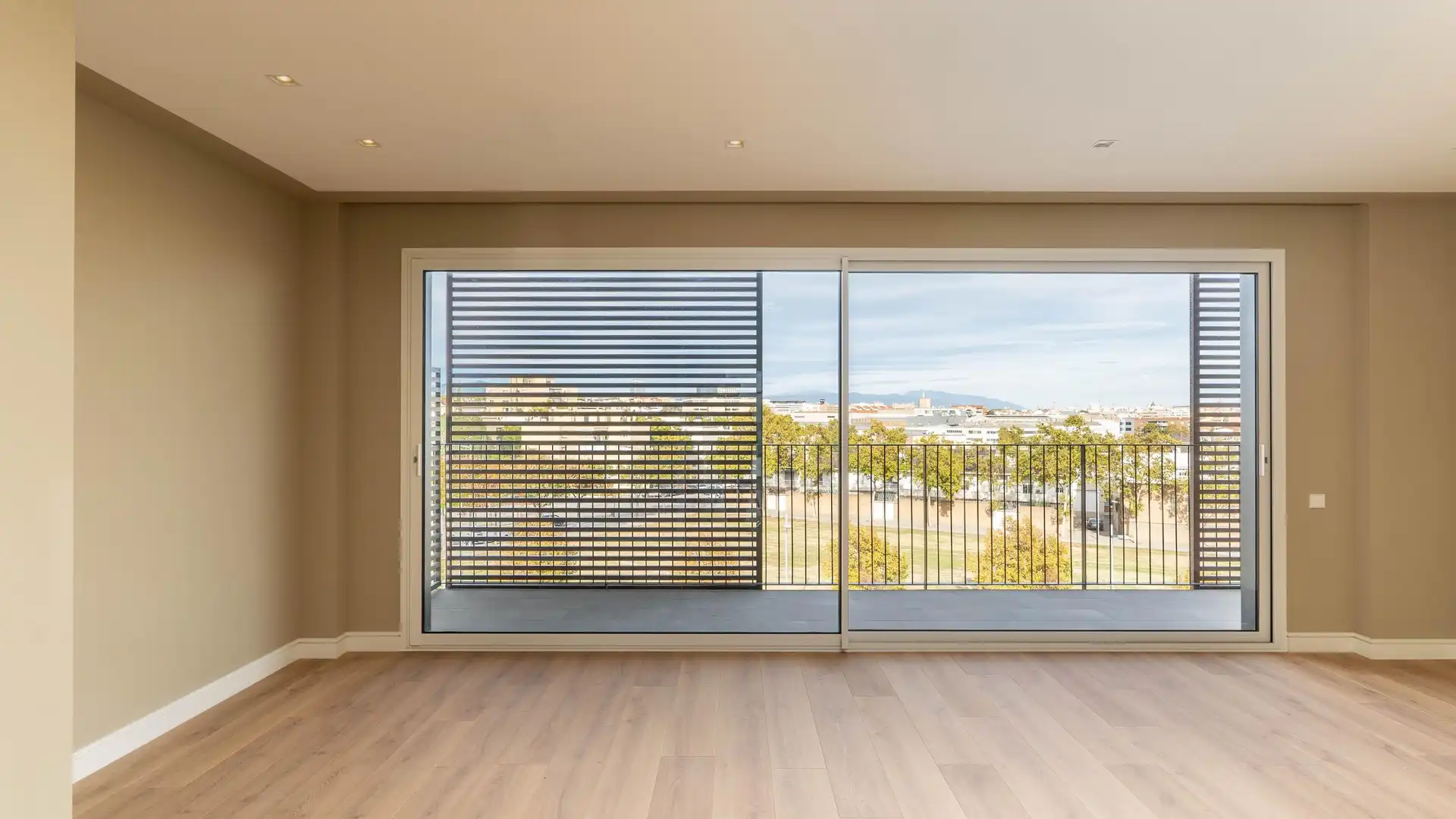 Sala de estar de Piso de alquiler en Sabadell con Aire acondicionado, Jardín privado y Parquet