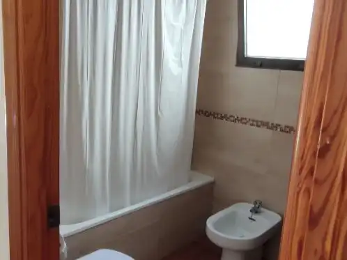 Badezimmer von Wohnung zur Miete in Gandia mit Terrasse