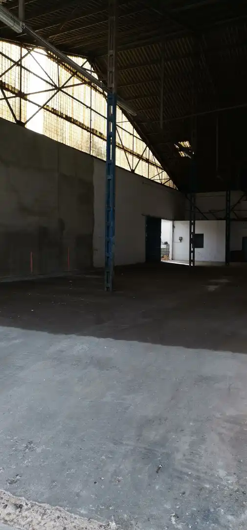Industriegebäude zur Miete in Calle Cuchipanda Doce