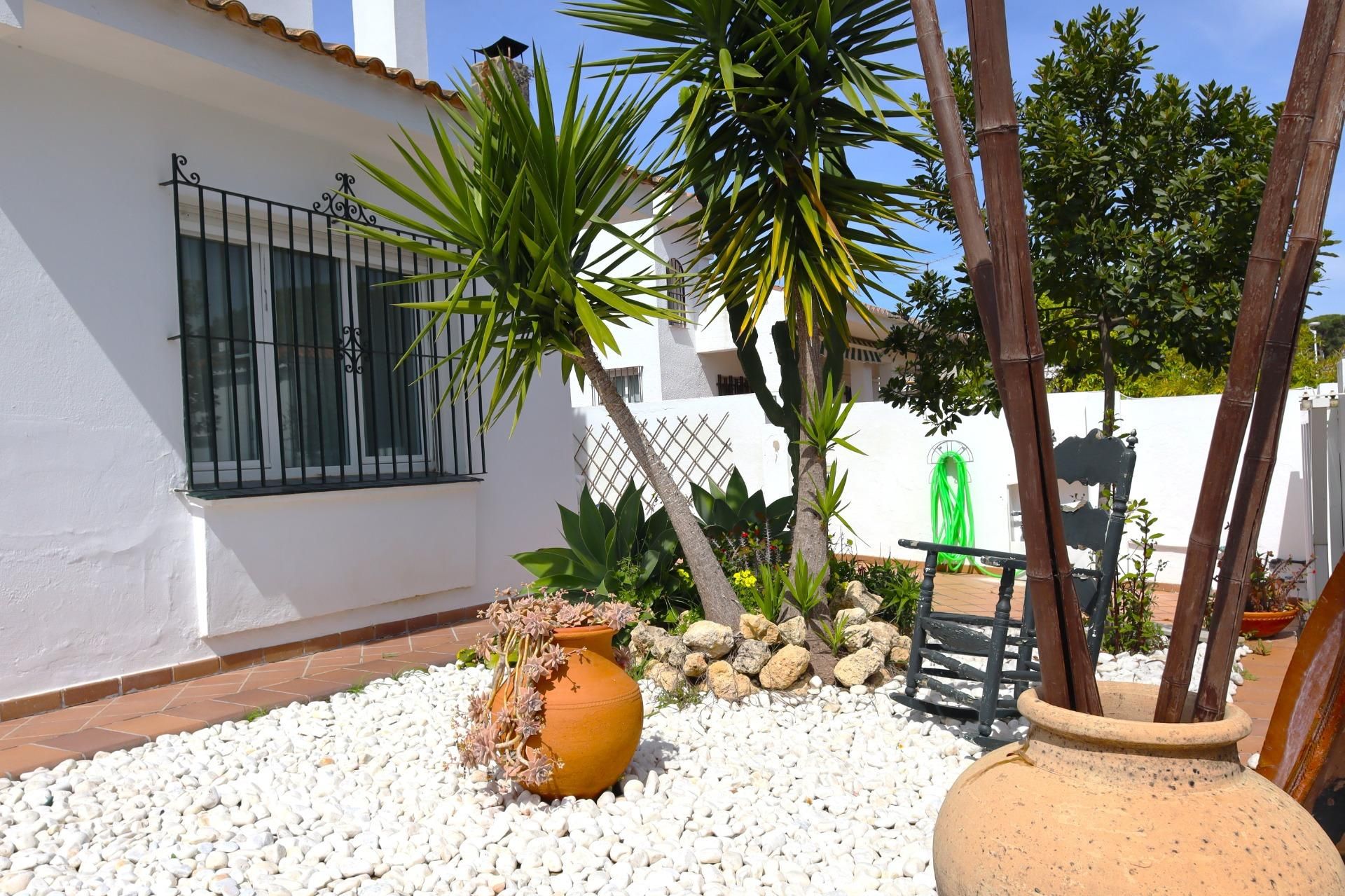 Garden of House or chalet for sale in El Rompido  with Air Conditioner, Heating and Private garden