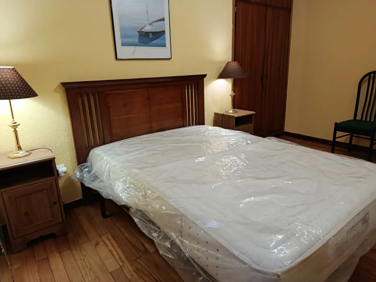 Habitación de Apartamento en venta en Santander con Calefacción, Trastero y Amueblado