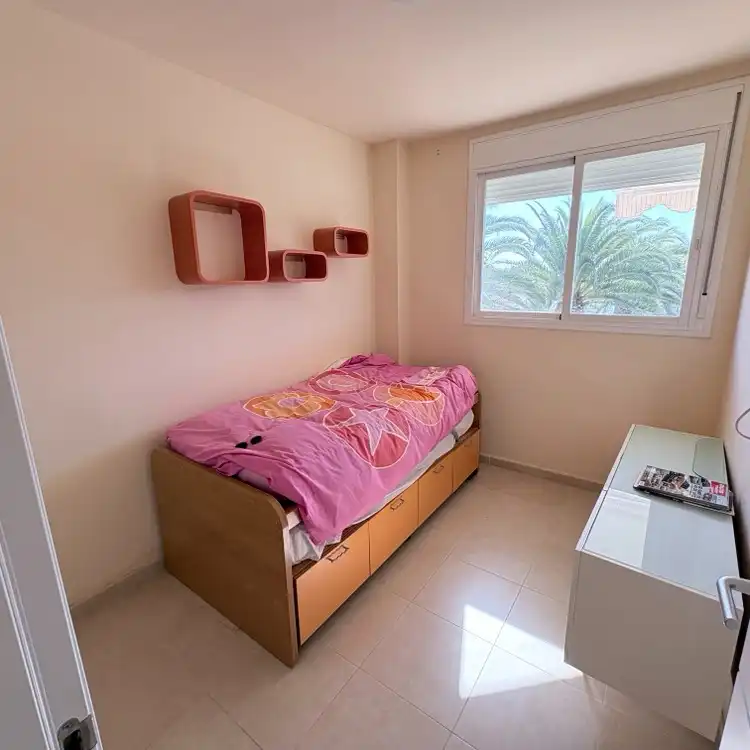 Habitación de Apartamento en venta en Mont-roig del Camp con Aire acondicionado, Terraza y Amueblado