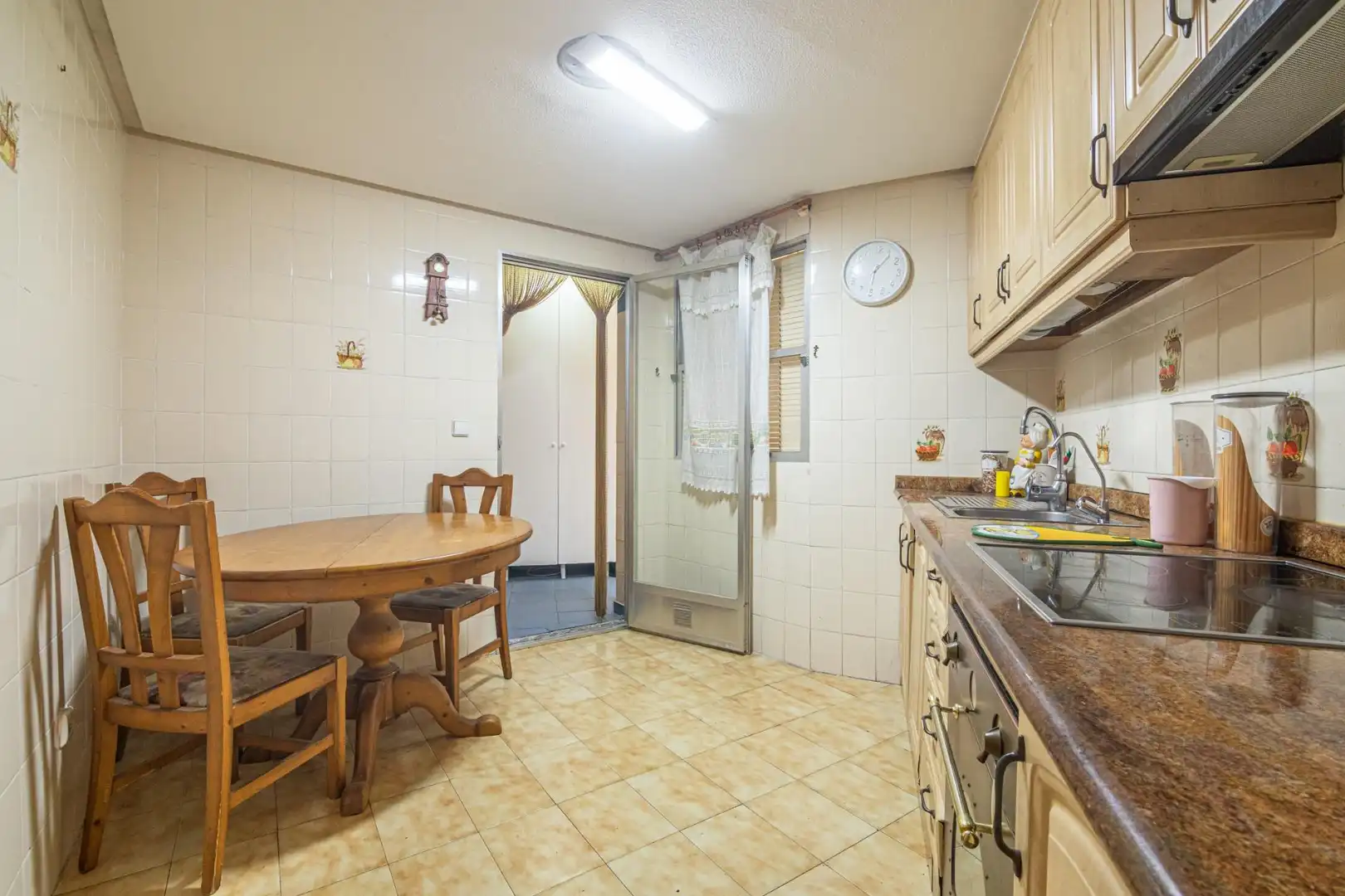 Küche von Wohnung zum Verkauf in Elche / Elx mit Klimaanlage, Heizung und Balkon