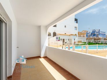 Appartement compact avec piscine à vendre à San Juan de los Terreros