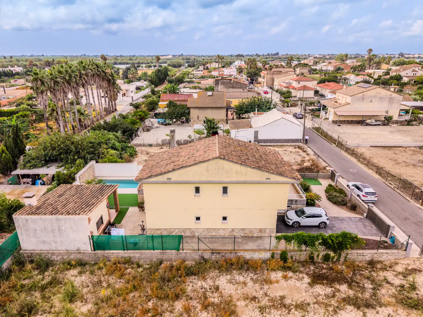 Vista exterior de Casa o xalet en venda en Deltebre amb Aire condicionat, Calefacció i Jardí privat