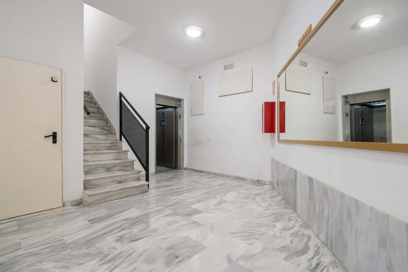 Flat for sale in Camas  with Air Conditioner, Heating and Terrace