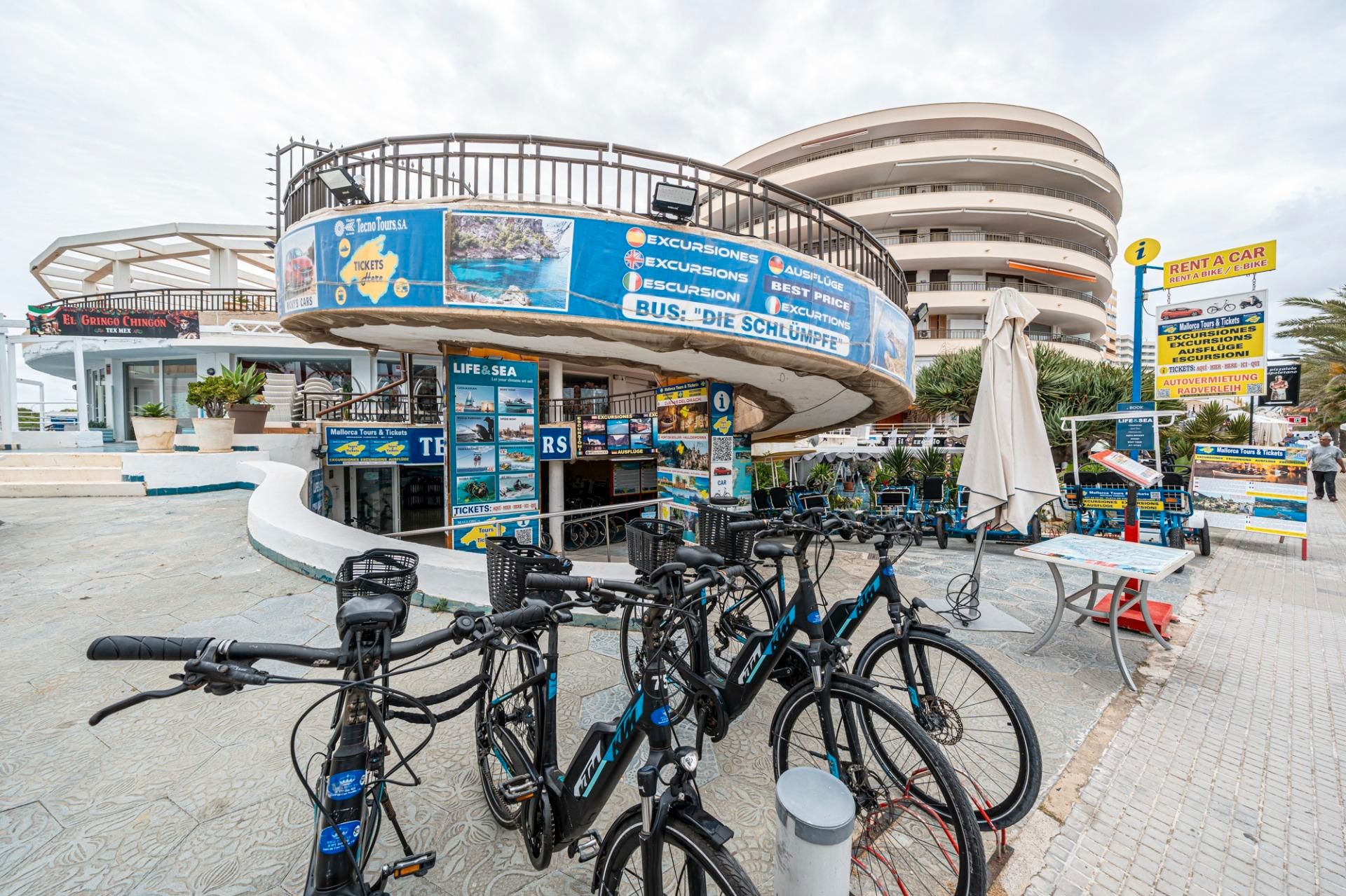 Local en venda en  Palma de Mallorca amb Calefacció, Terrassa i Moblat