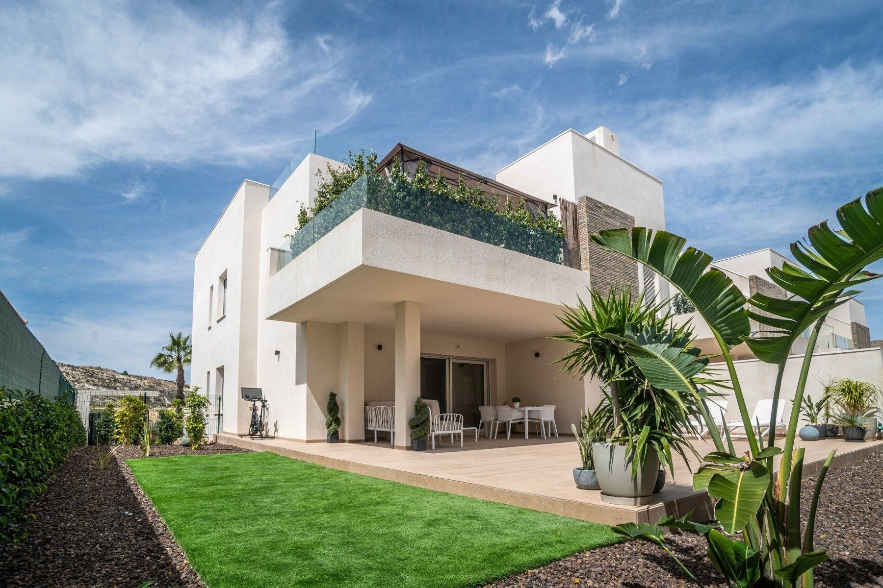Exterior view of Apartment for sale in Algorfa  with Air Conditioner, Private garden and Terrace